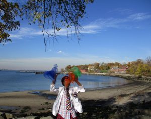 clown juggling